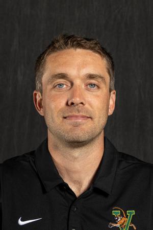 Associate Head Coach Brad Cole Photo